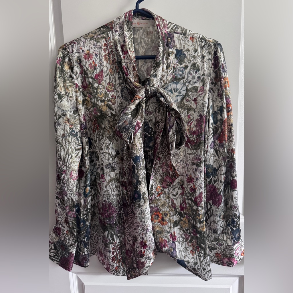 Tory Burch Silk And Metalized Fiber Long Sleeved Bow Blouse. Size 2.